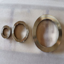 Inconel 625는 조선을 위한 벨브 회의 부속 강철 합금에 의하여 위조된 소매를 주문을 받아서 만들었습니다
